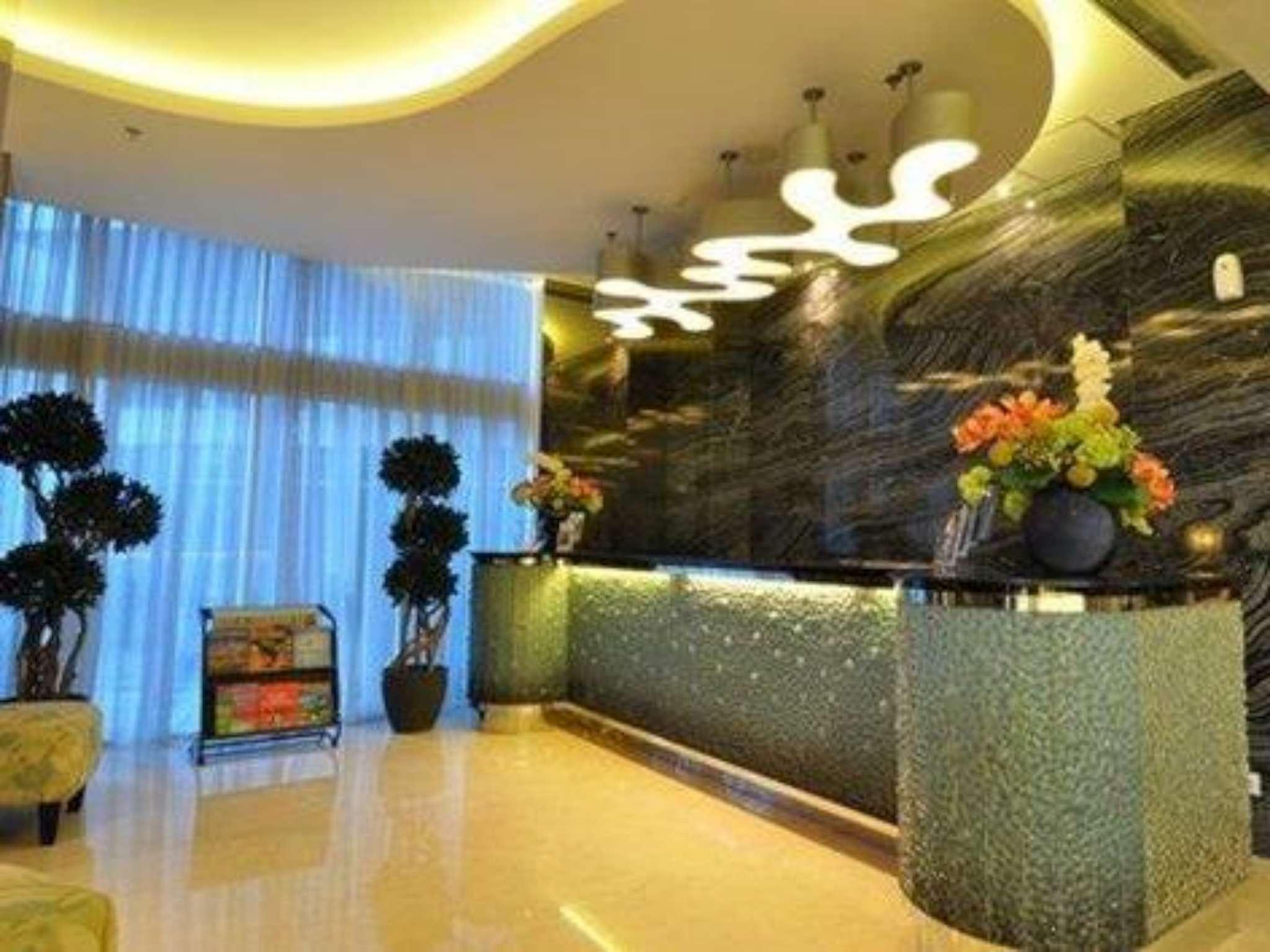 Gp Mega Kuningan Джакарта Екстериор снимка